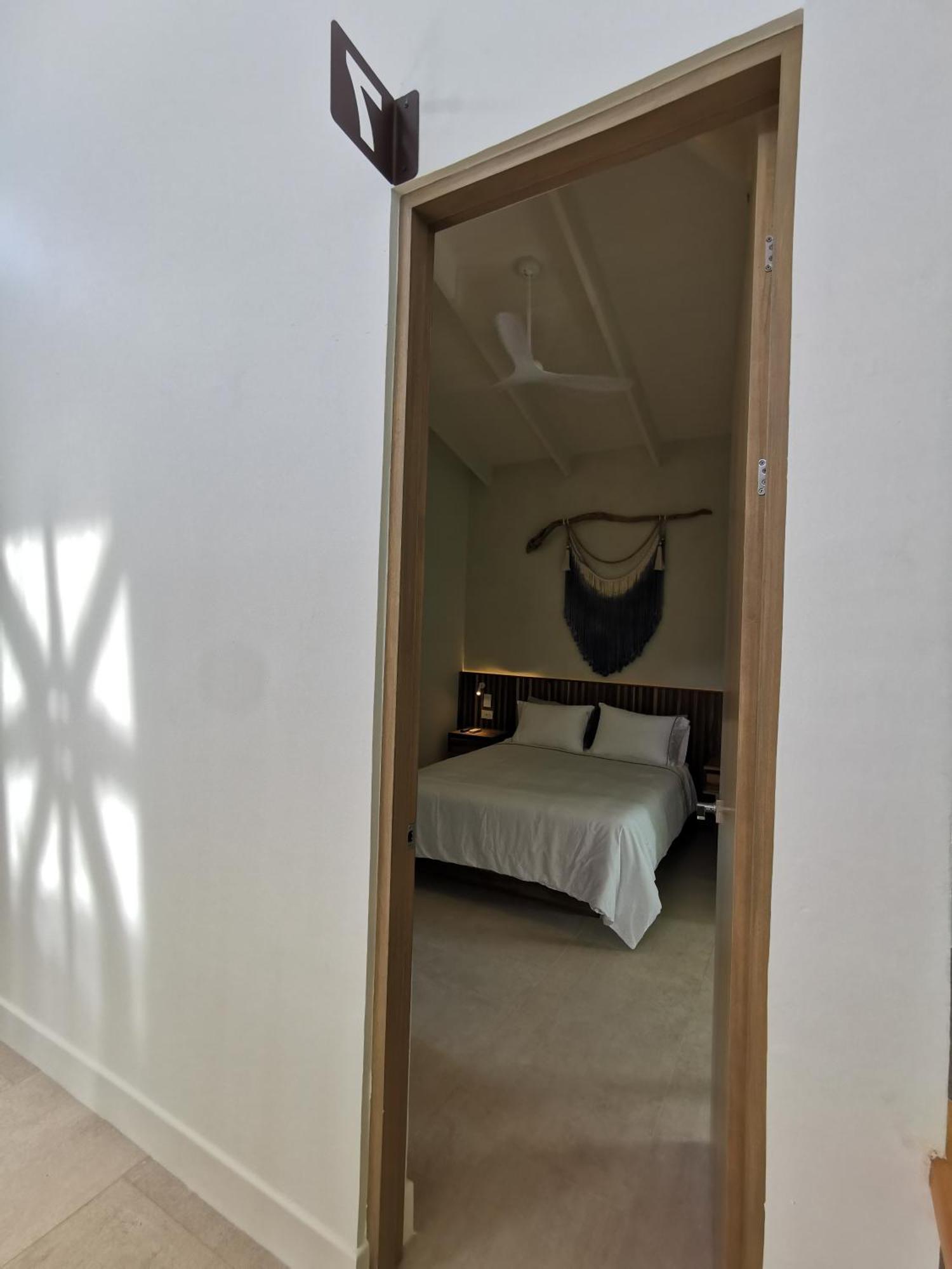 Casa Luna - Private Suites With Ocean View, Pool, Ac, Wifi Playa Santa Teresa  外观 照片