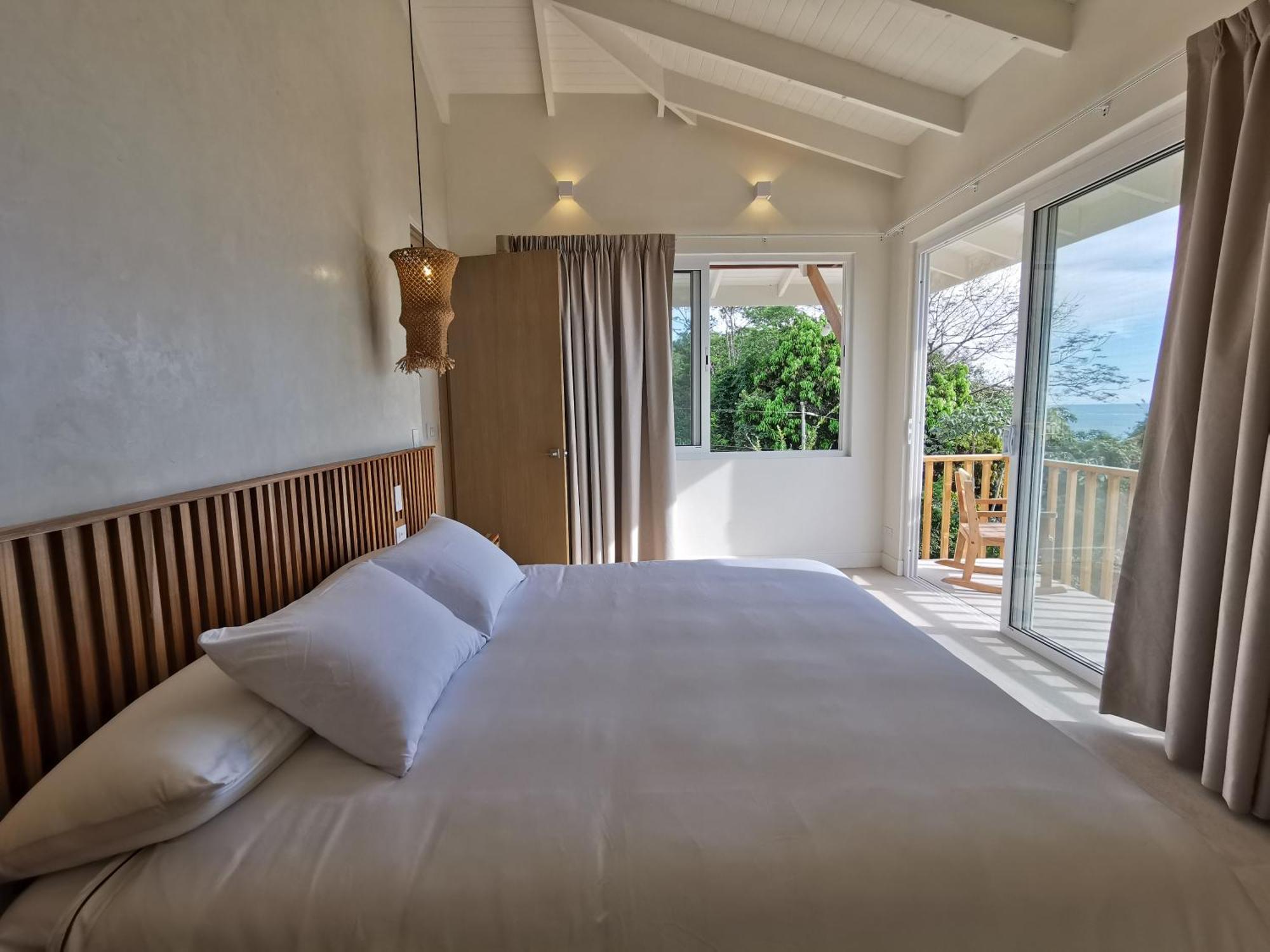 Casa Luna - Private Suites With Ocean View, Pool, Ac, Wifi Playa Santa Teresa  外观 照片